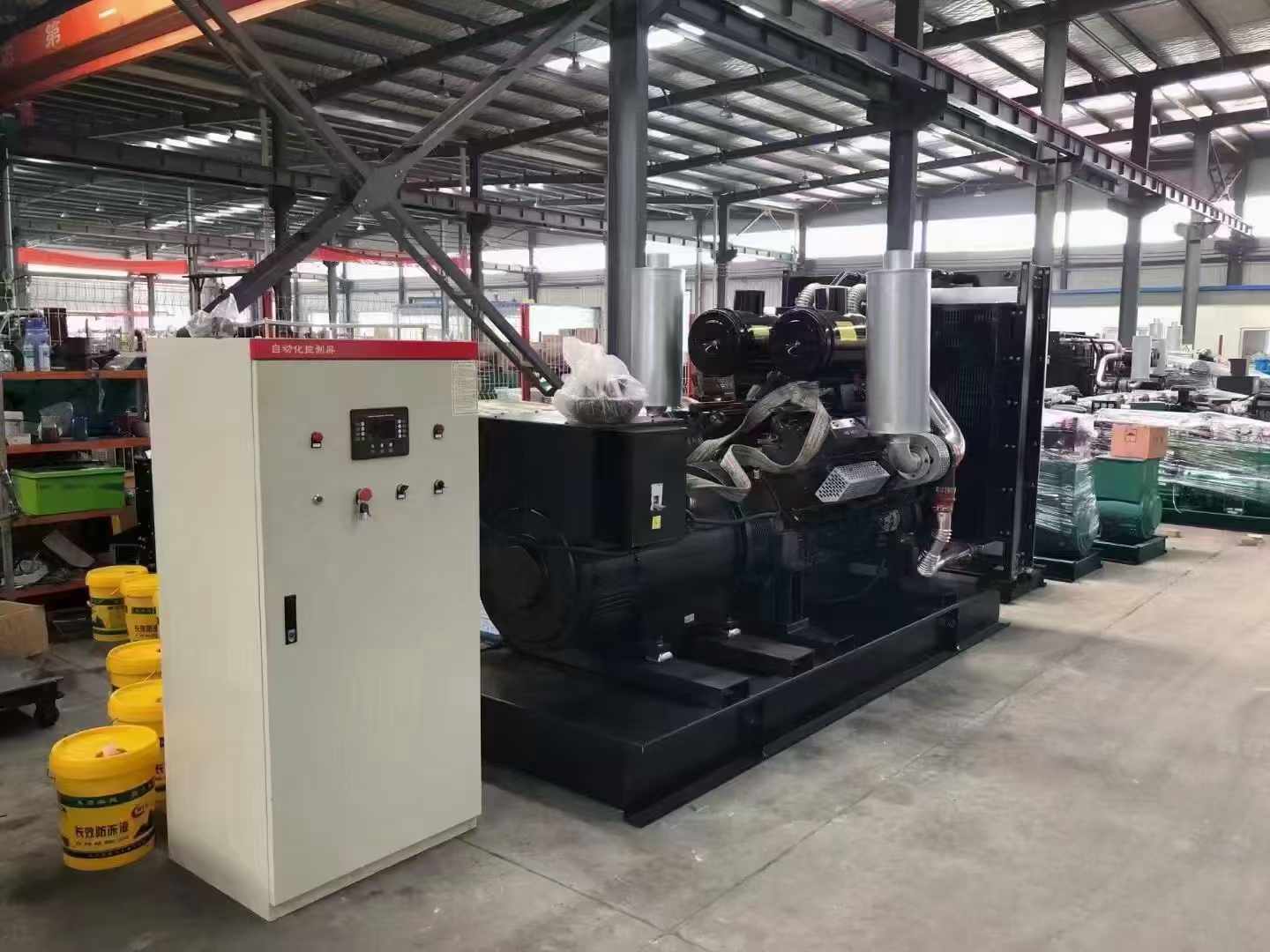 防城柴油发电机运行时的噪音和振动水平如何？